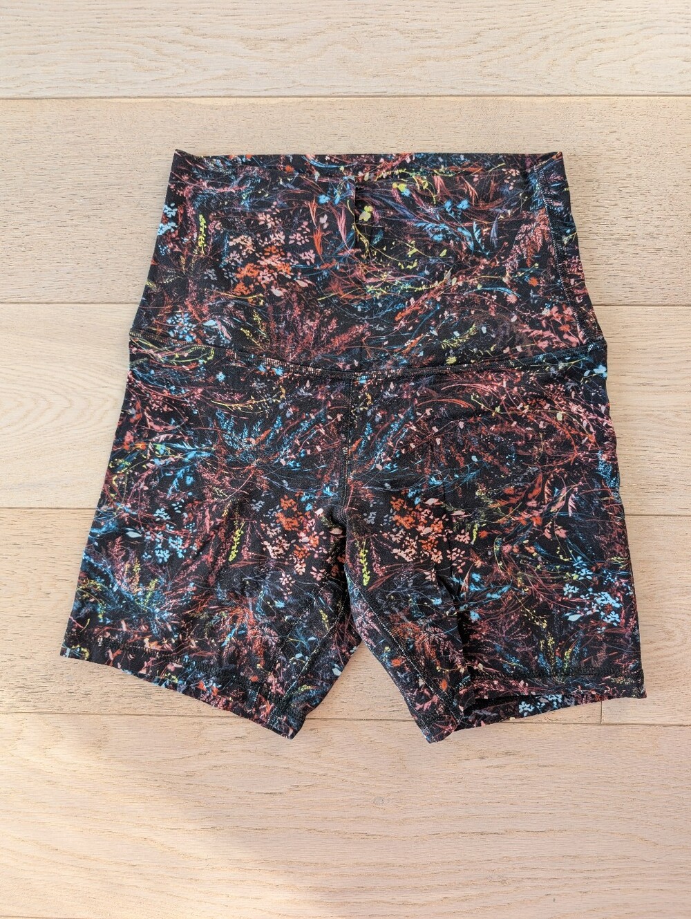 Lululemon Align Super High Rise Short -Foliage Overlay Multi - Size 6